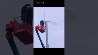 Alimentation électrique domestique autosuffisante : système hybride d'éolienne GH-2KW installé en Malaisie