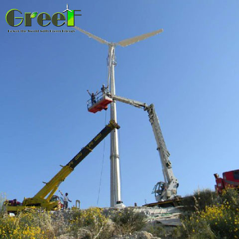 Contrôle intelligent de la protection contre les rafales non surveillée dans une éolienne horizontale avec frein automatique et vitesse de démarrage de 2,5 m/s