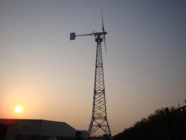 Solution de système hybride solaire-éolien complet pour l'énergie domestique, sur réseau / hors réseau / hybride, éolienne à axe horizontal 1KW 2KW 5KW