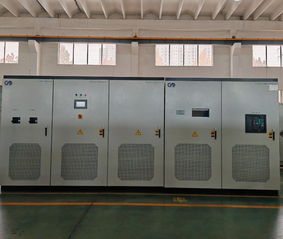 Onduleur AC-AC sur réseau 450-750V Tension d'entrée et conversion d'énergie