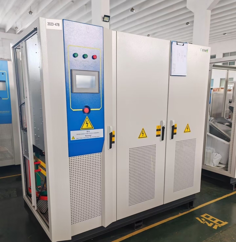 Onduleur AC-AC sur réseau 450-750V Tension d'entrée et conversion d'énergie