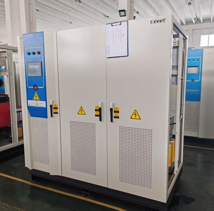Onduleur raccordé au réseau 5-1000KW Tension de sortie 110-220-380-415-440 pour une conversion d'énergie stable