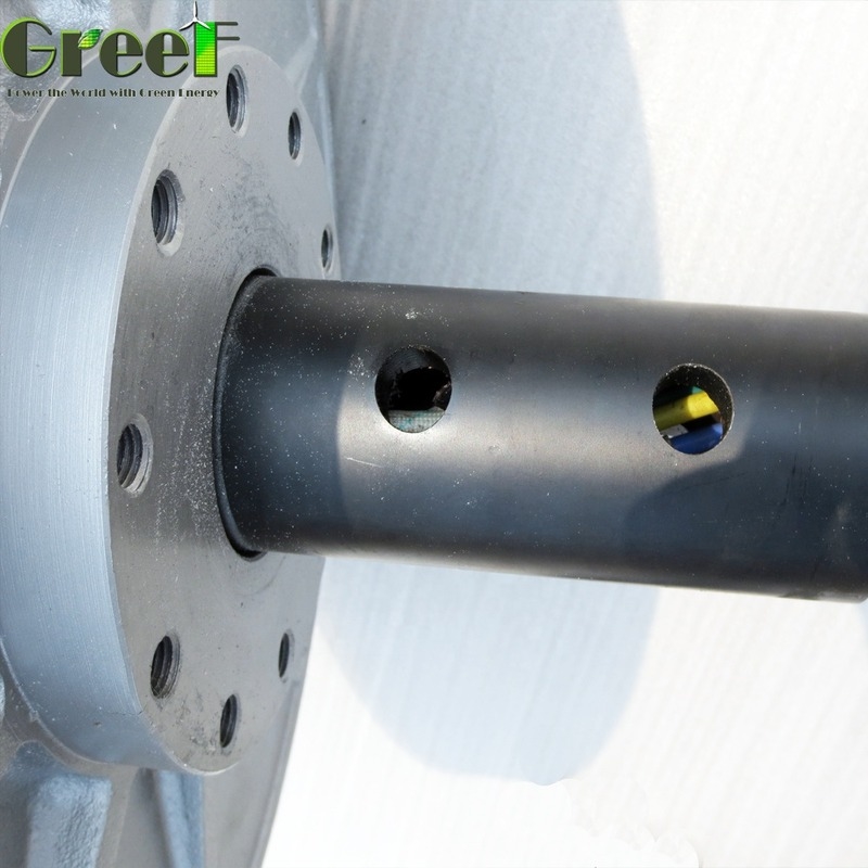 Générateur à aimant permanent de classe d'isolation F/H, énergie libre et classe de protection IP54 pour l'industrie