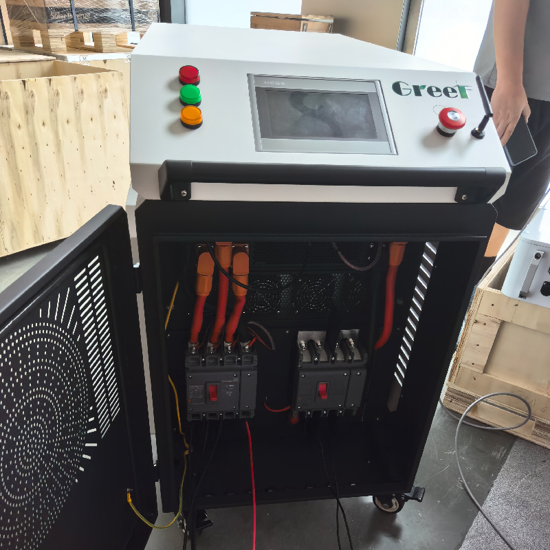 Invertisseur d'alimentation à haute efficacité 98,9% hors réseau avec refroidissement par air intelligent et fonctionnement connecté et hors réseau