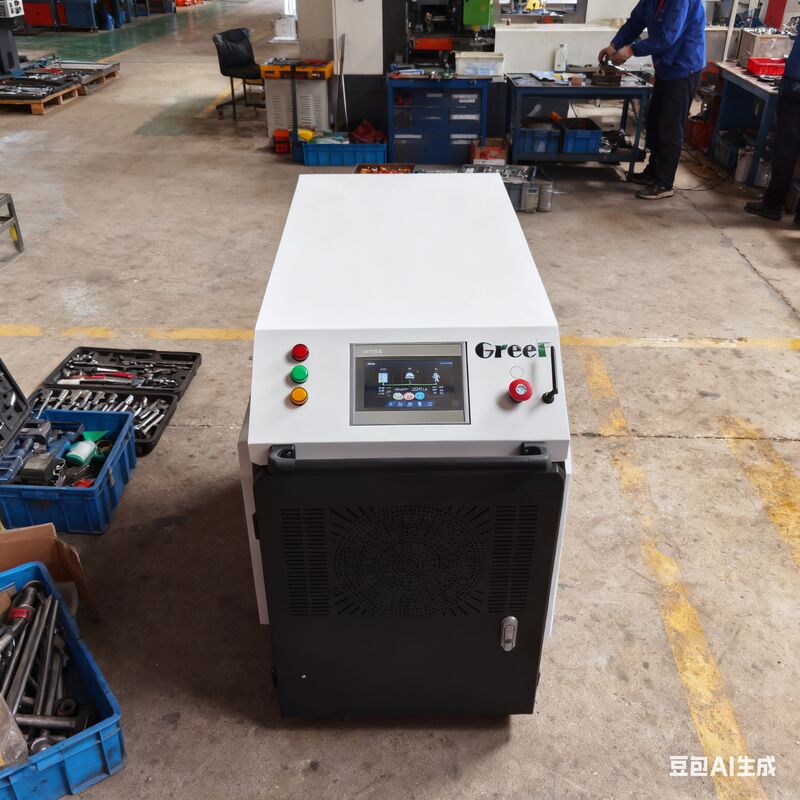 Invertisseur de puissance hors réseau de 100 kW avec protection contre les surtensions de niveau 2 et altitude de travail jusqu'à 4000 m