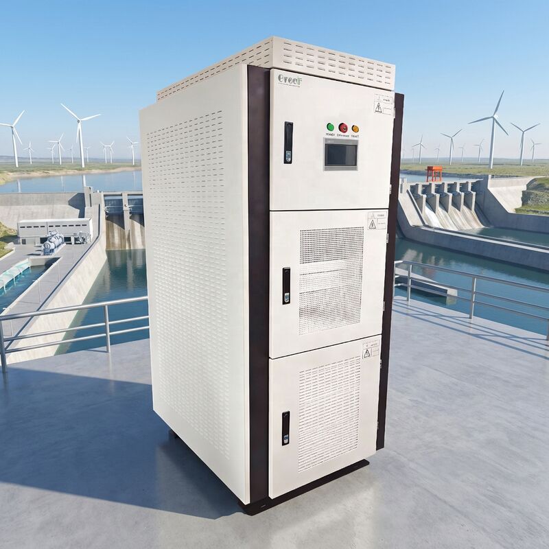 Convertisseur hybride de 700 kW doté d'un refroidissement d'air intelligent et d'une efficacité maximale 95 Conçu pour la conversion d'énergie solaire
