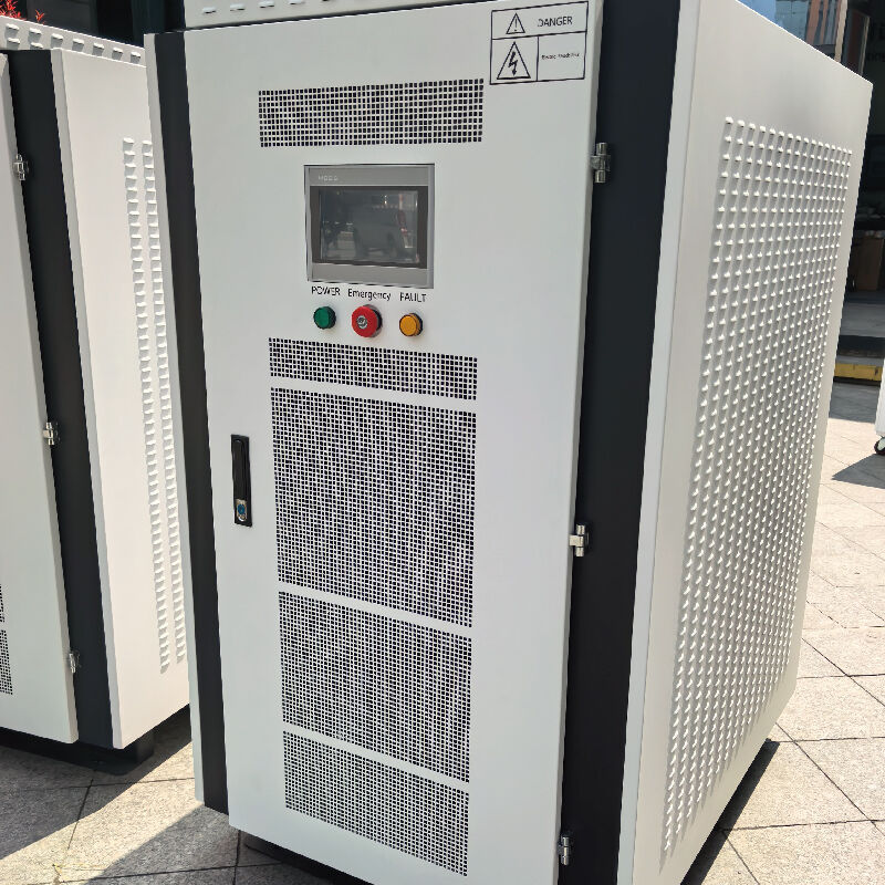 Convertisseur hybride Pwm Voltage constant 700dc Contrôleur de vent utilisant le mode de communication Wifi fournissant des performances dans des environnements difficiles