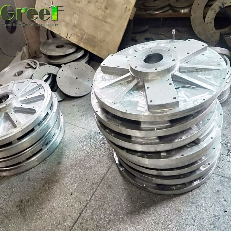 Moteur à aimant permanent de 500W à 5000KW personnalisation de la portée de la tension et de la vitesse de 20 à 3000 tr / min Idéal pour les applications industrielles