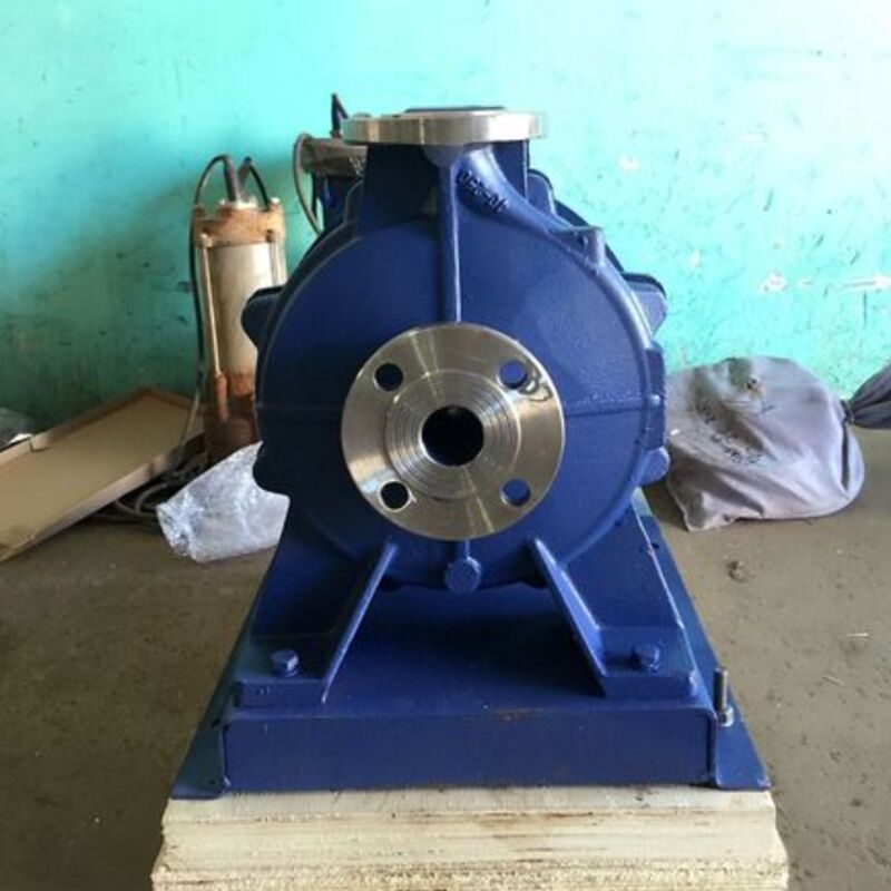 Véhicules électriques Moteur à aimants permanents 3 phases AC Moteur synchrone doté d'un matériau d'arbre en acier durable Idéal pour les opérations lourdes