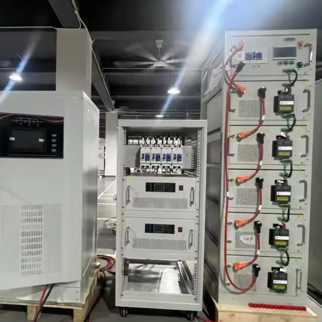 Batterie au lithium haute tension avec profondeur de décharge > 80% Taille personnalisée de la batterie et BMS intelligent pour le stockage d'énergie industrielle