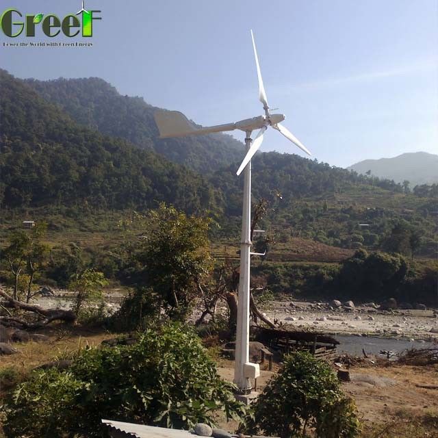 turbine de vent horizontale à vitesse réduite de contrôle de lancement du dessus de toit 5kw pour l'usage à la maison