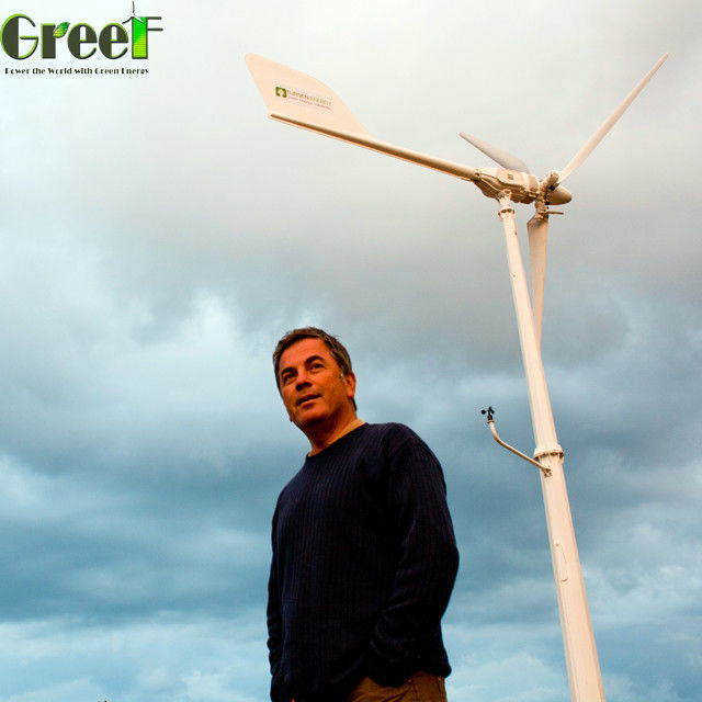 turbine de vent horizontale à vitesse réduite de contrôle de lancement du dessus de toit 5kw pour l'usage à la maison